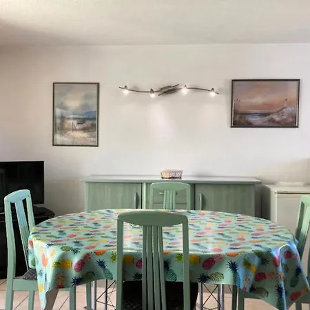 Hacienda 2 - 3 Pieces Pour 6 Personnes 704 * Agde